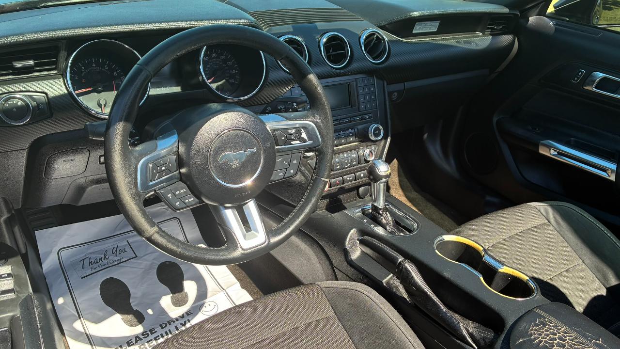 Ford Mustang V6 Convertible 2016