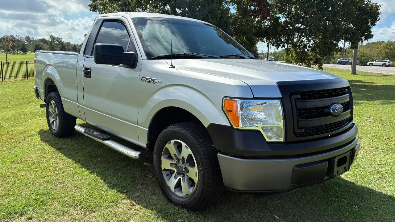 Ford F-150 XL 8-ft. Bed 2WD 2014