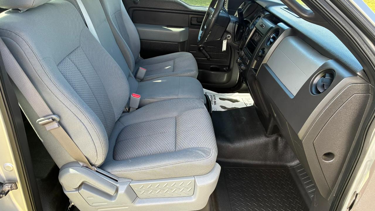 Ford F-150 XL 8-ft. Bed 2WD 2014