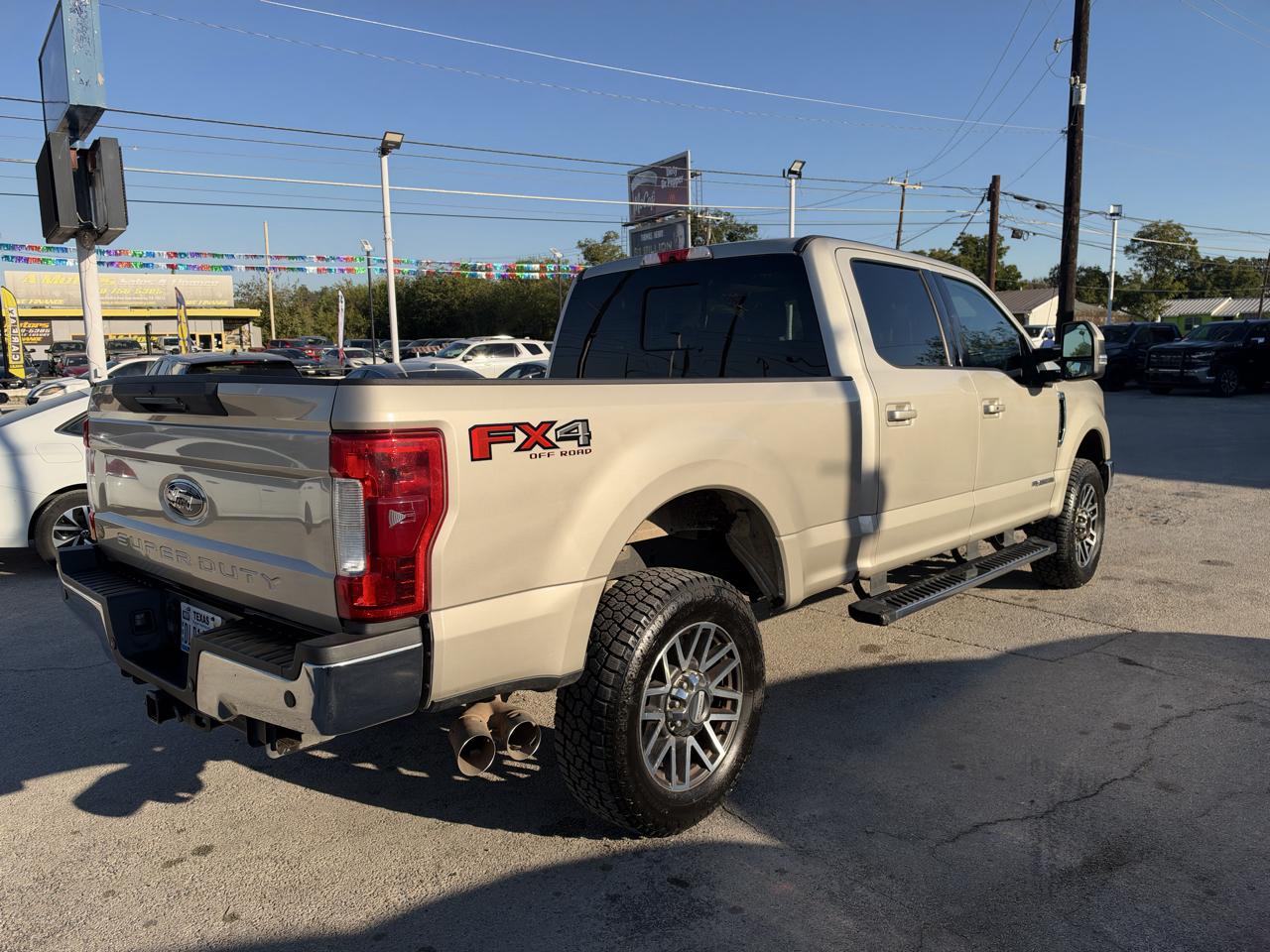 Ford F-250 SD Lariat Crew Cab 4WD 2017