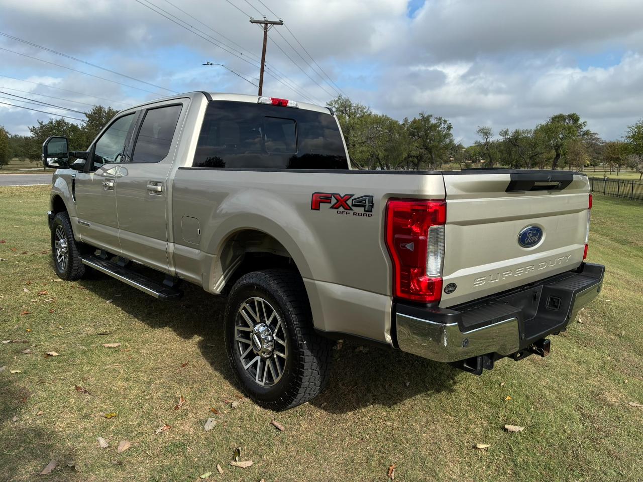 Ford F-250 SD Lariat Crew Cab 4WD 2017