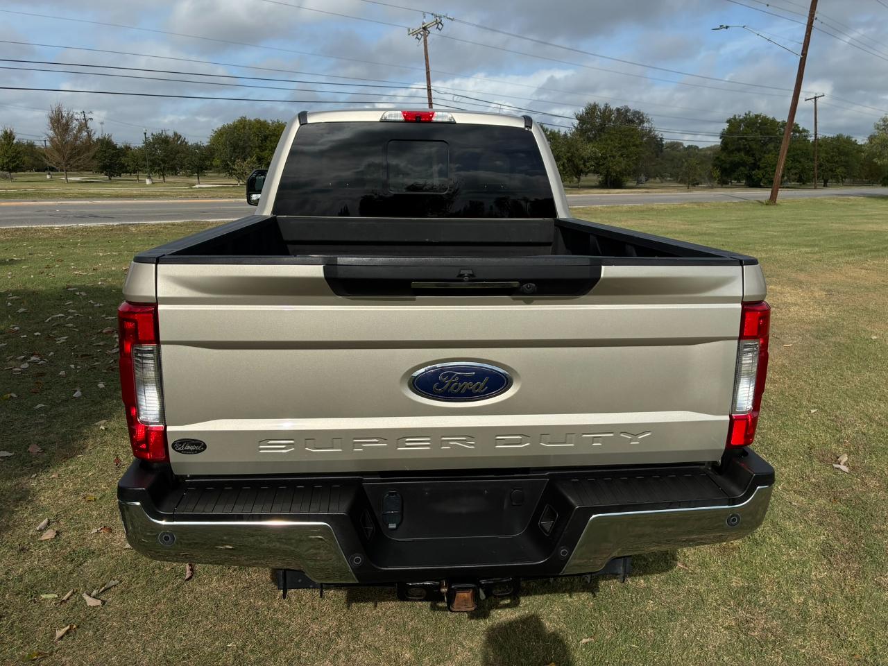 Ford F-250 SD Lariat Crew Cab 4WD 2017