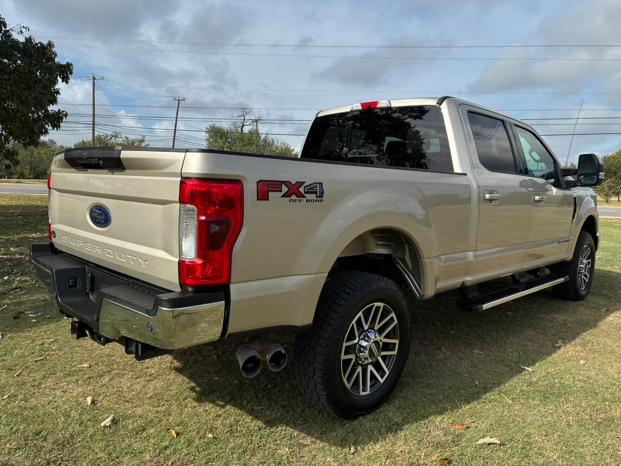 Ford F-250 SD Lariat Crew Cab 4WD 2017