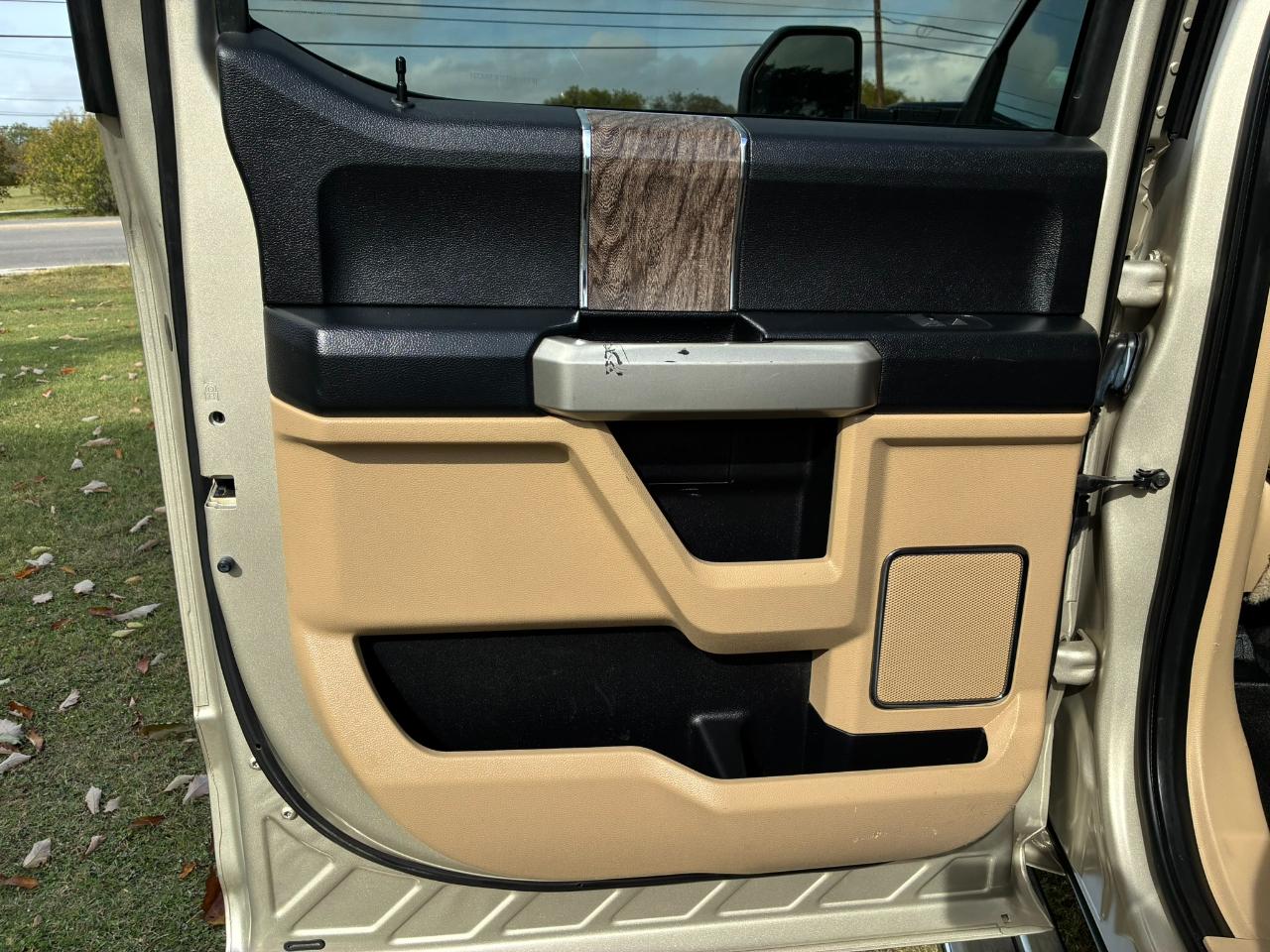 Ford F-250 SD Lariat Crew Cab 4WD 2017
