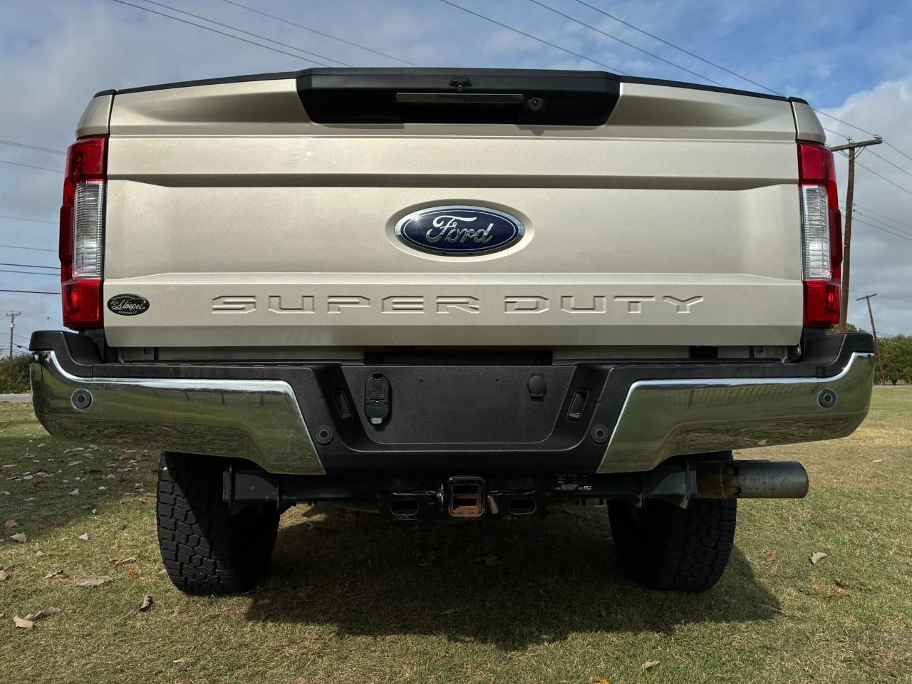 Ford F-250 SD Lariat Crew Cab 4WD 2017