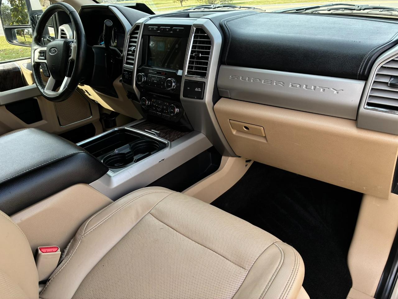 Ford F-250 SD Lariat Crew Cab 4WD 2017