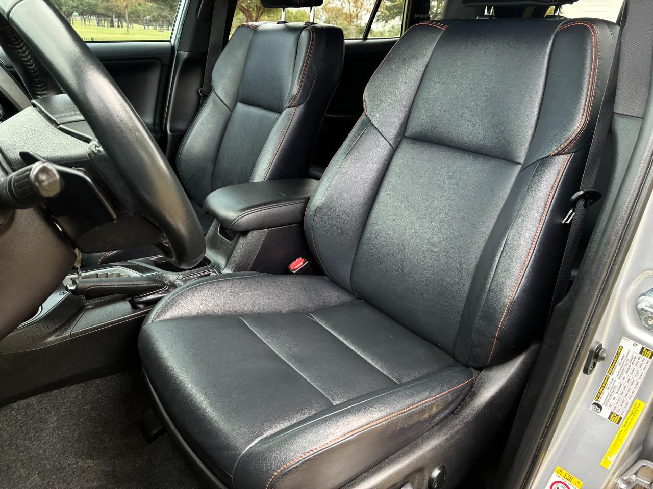 Toyota RAV4 SE FWD 2016
