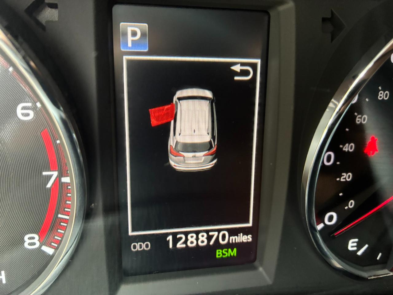 Toyota RAV4 SE FWD 2016