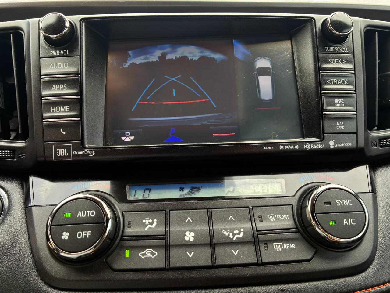 Toyota RAV4 SE FWD 2016