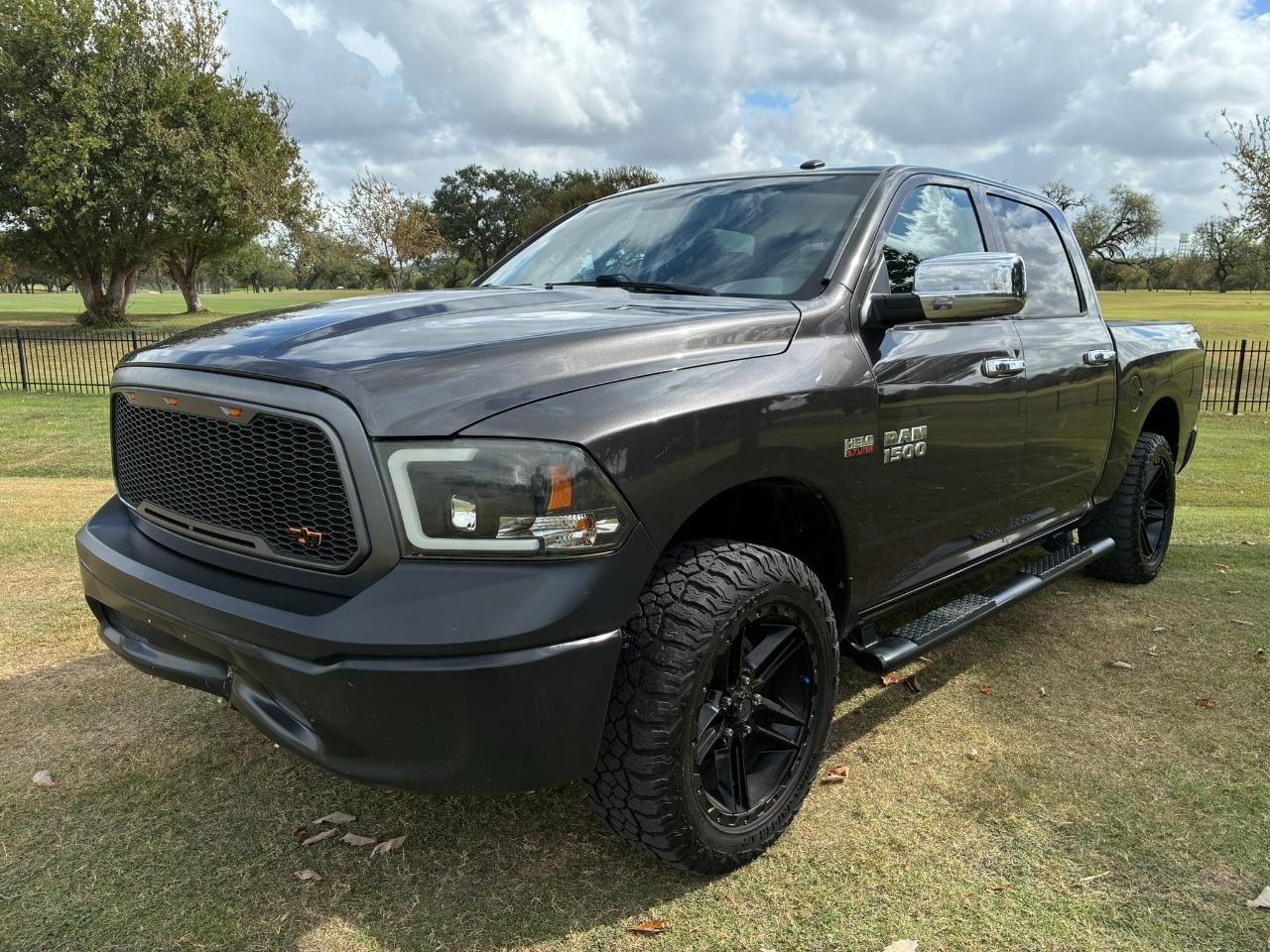 RAM 1500 Tradesman Crew Cab SWB 4WD 2018
