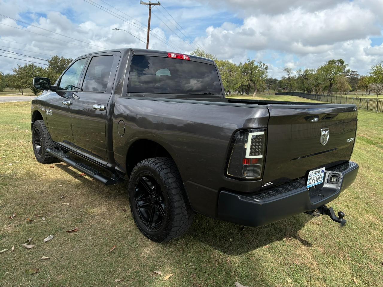 RAM 1500 Tradesman Crew Cab SWB 4WD 2018