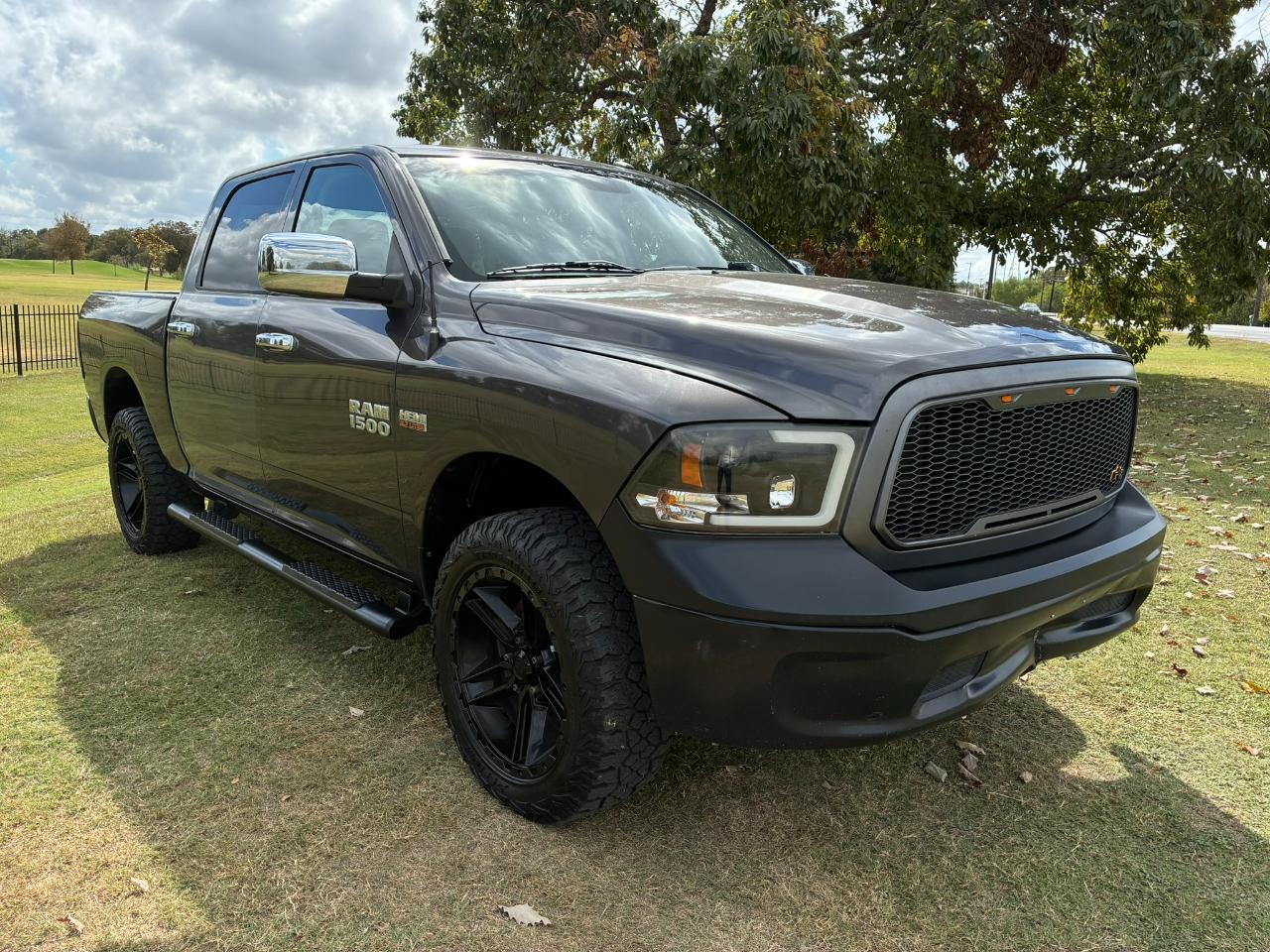 RAM 1500 Tradesman Crew Cab SWB 4WD 2018