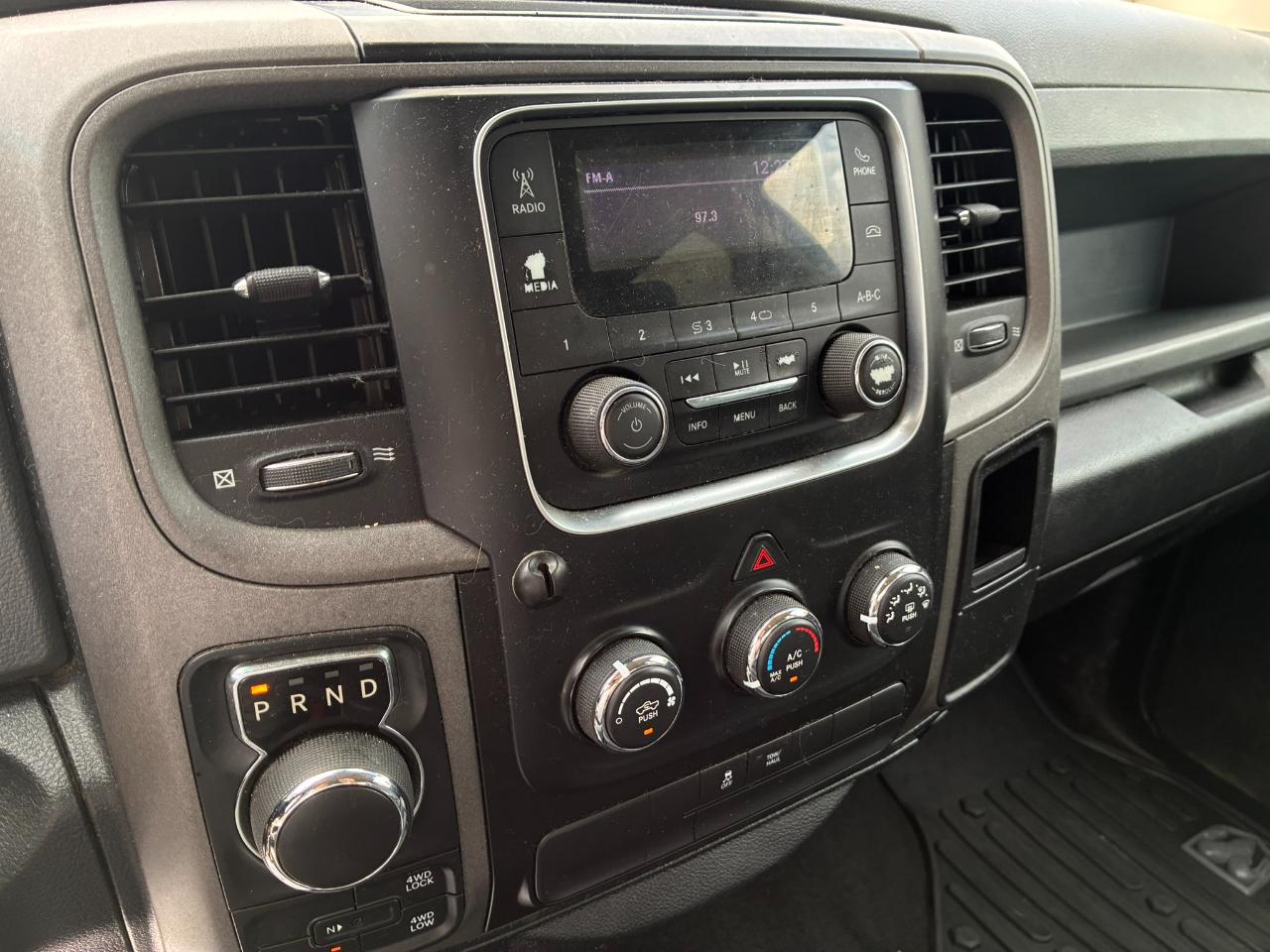 RAM 1500 Tradesman Crew Cab SWB 4WD 2018