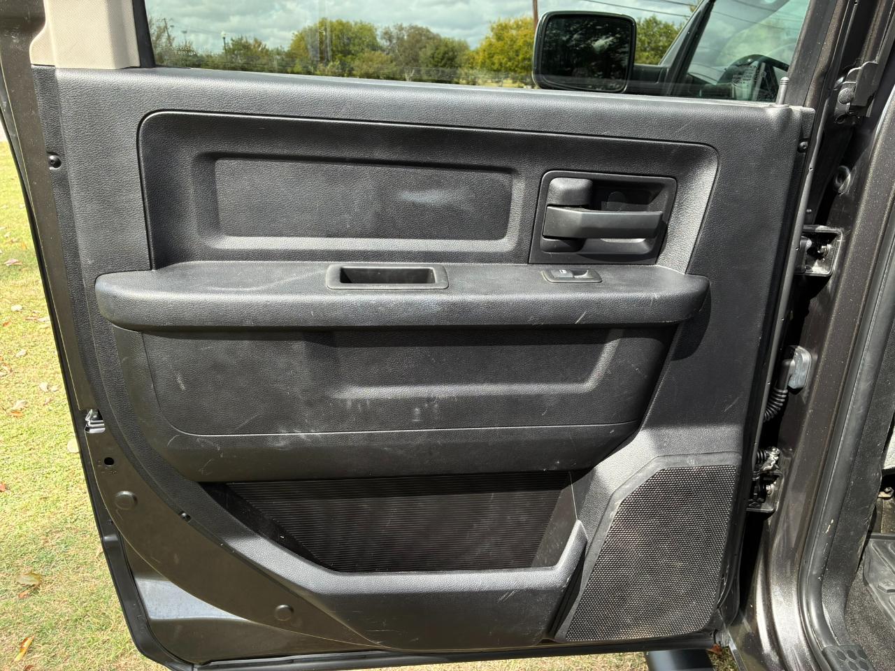 RAM 1500 Tradesman Crew Cab SWB 4WD 2018