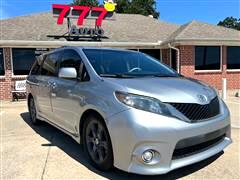 2013 Toyota Sienna  2013 Toyota Sienna