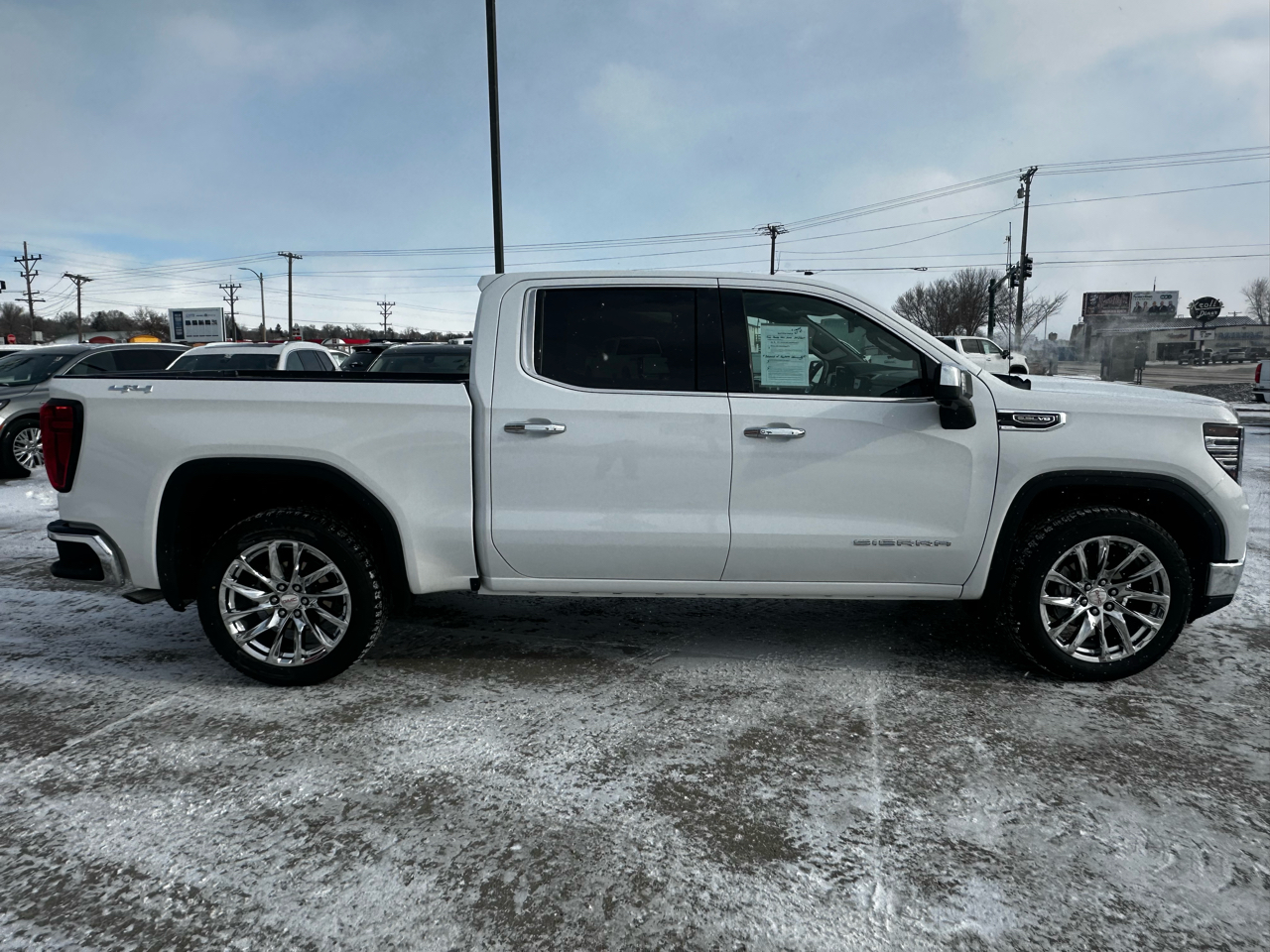 GMC Sierra 1500 SLT Crew Cab 4WD 2025