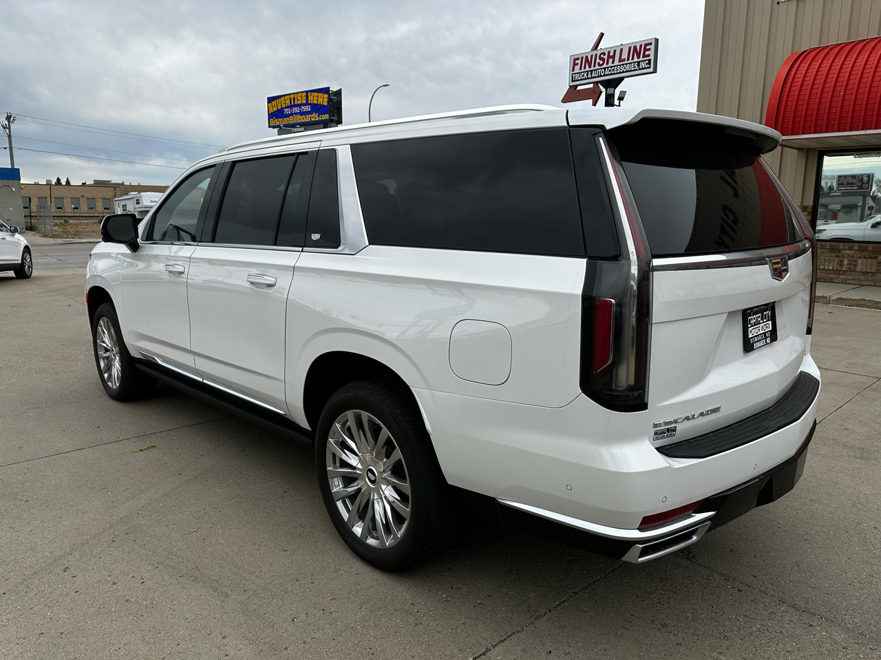 Cadillac Escalade ESV Premium Luxury 4WD 2022 Cadillac Escalade ESV Premium Luxury 4WD 2022