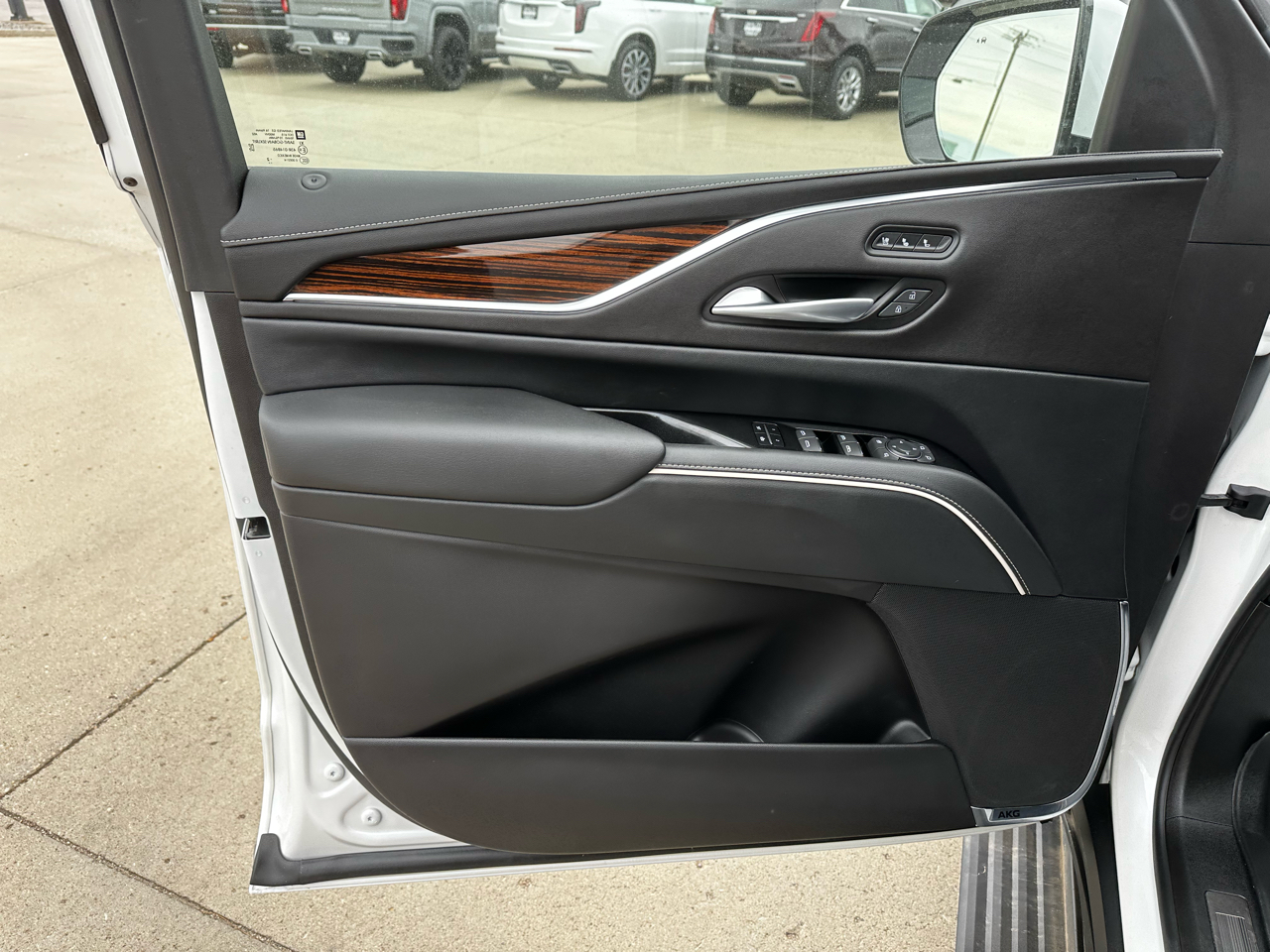 Cadillac Escalade ESV Premium Luxury 4WD 2022 Cadillac Escalade ESV Premium Luxury 4WD 2022