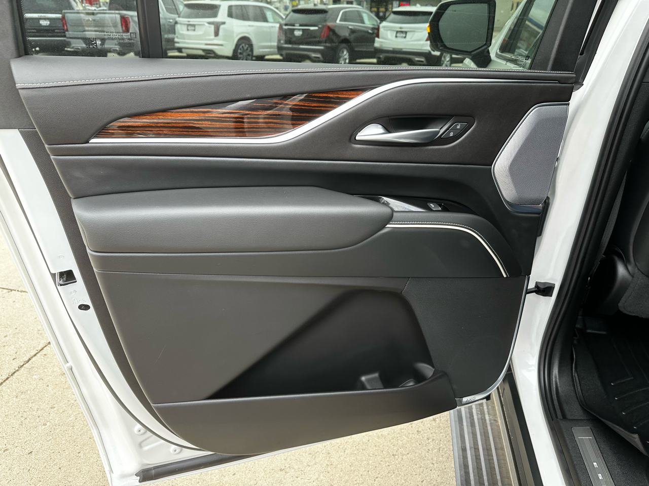 Cadillac Escalade ESV Premium Luxury 4WD 2022 Cadillac Escalade ESV Premium Luxury 4WD 2022