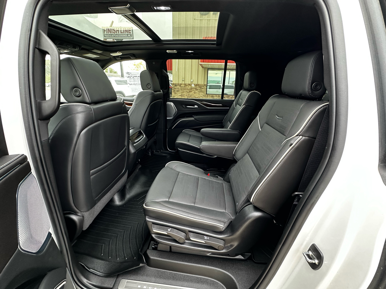 Cadillac Escalade ESV Premium Luxury 4WD 2022 Cadillac Escalade ESV Premium Luxury 4WD 2022