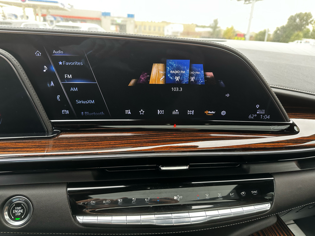 Cadillac Escalade ESV Premium Luxury 4WD 2022 Cadillac Escalade ESV Premium Luxury 4WD 2022