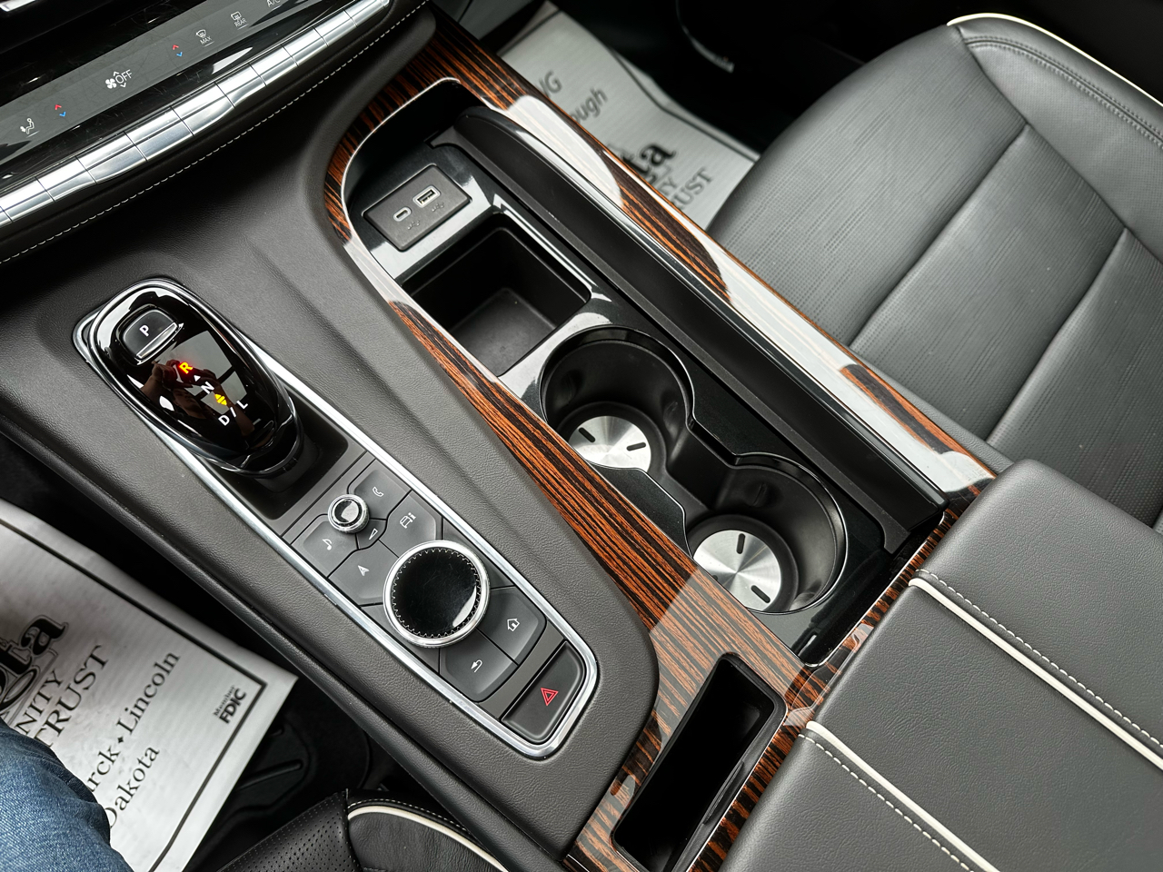 Cadillac Escalade ESV Premium Luxury 4WD 2022 Cadillac Escalade ESV Premium Luxury 4WD 2022