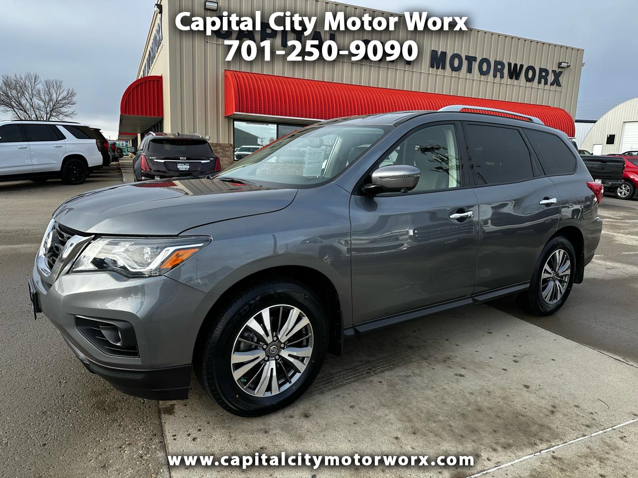 2019 Nissan Pathfinder SL 4WD