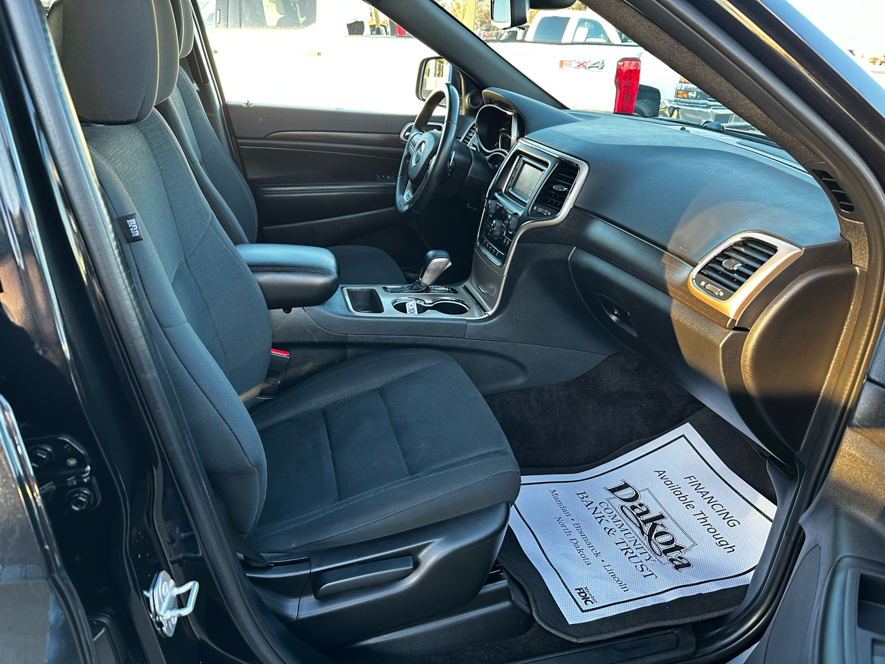 Jeep Grand Cherokee Laredo 4WD 2014