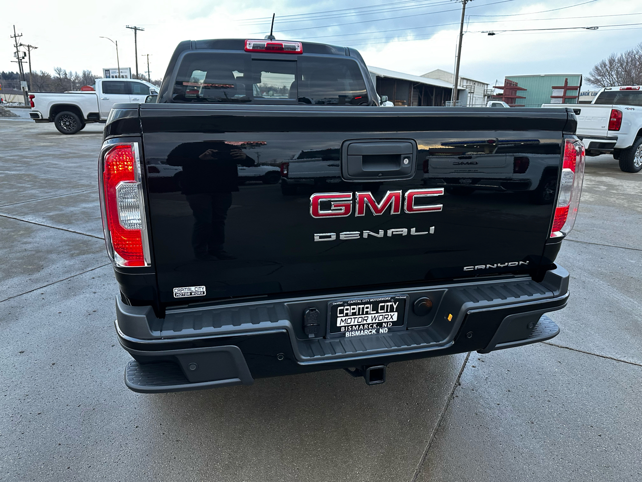 GMC Canyon Denali Crew Cab Long Box 4WD 2022
