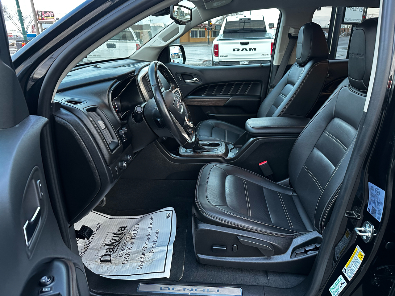 GMC Canyon Denali Crew Cab Long Box 4WD 2022