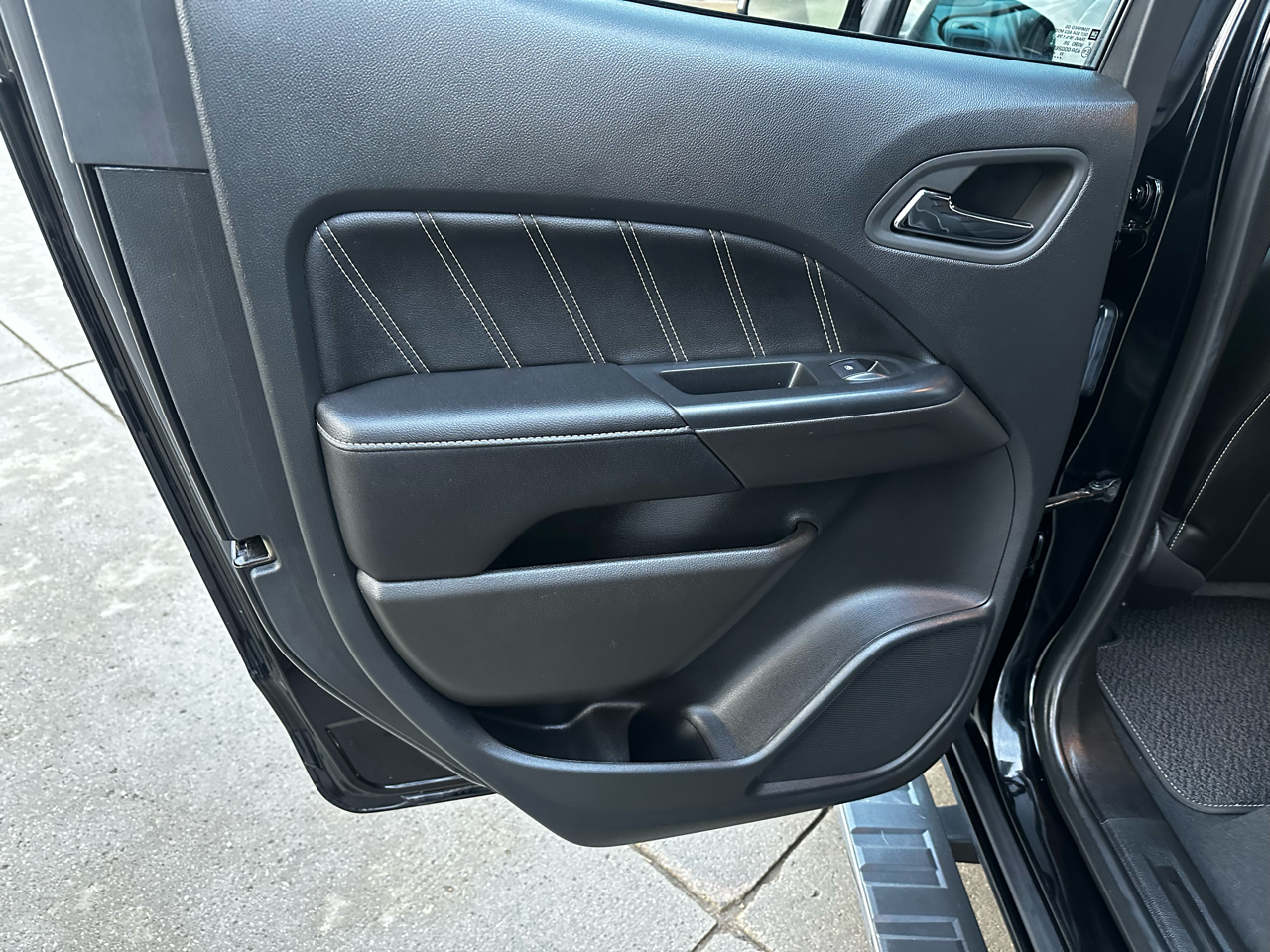 GMC Canyon Denali Crew Cab Long Box 4WD 2022