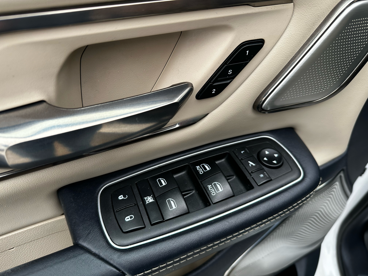 RAM 1500 Limited Crew Cab SWB 4WD 2019