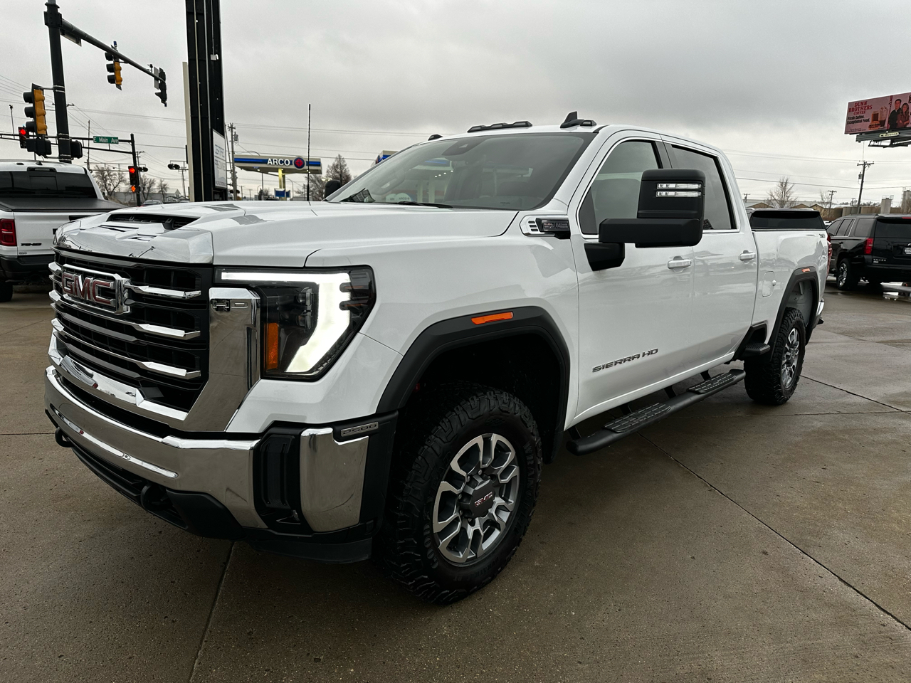 GMC Sierra 2500HD SLE Crew Cab 4WD 2024