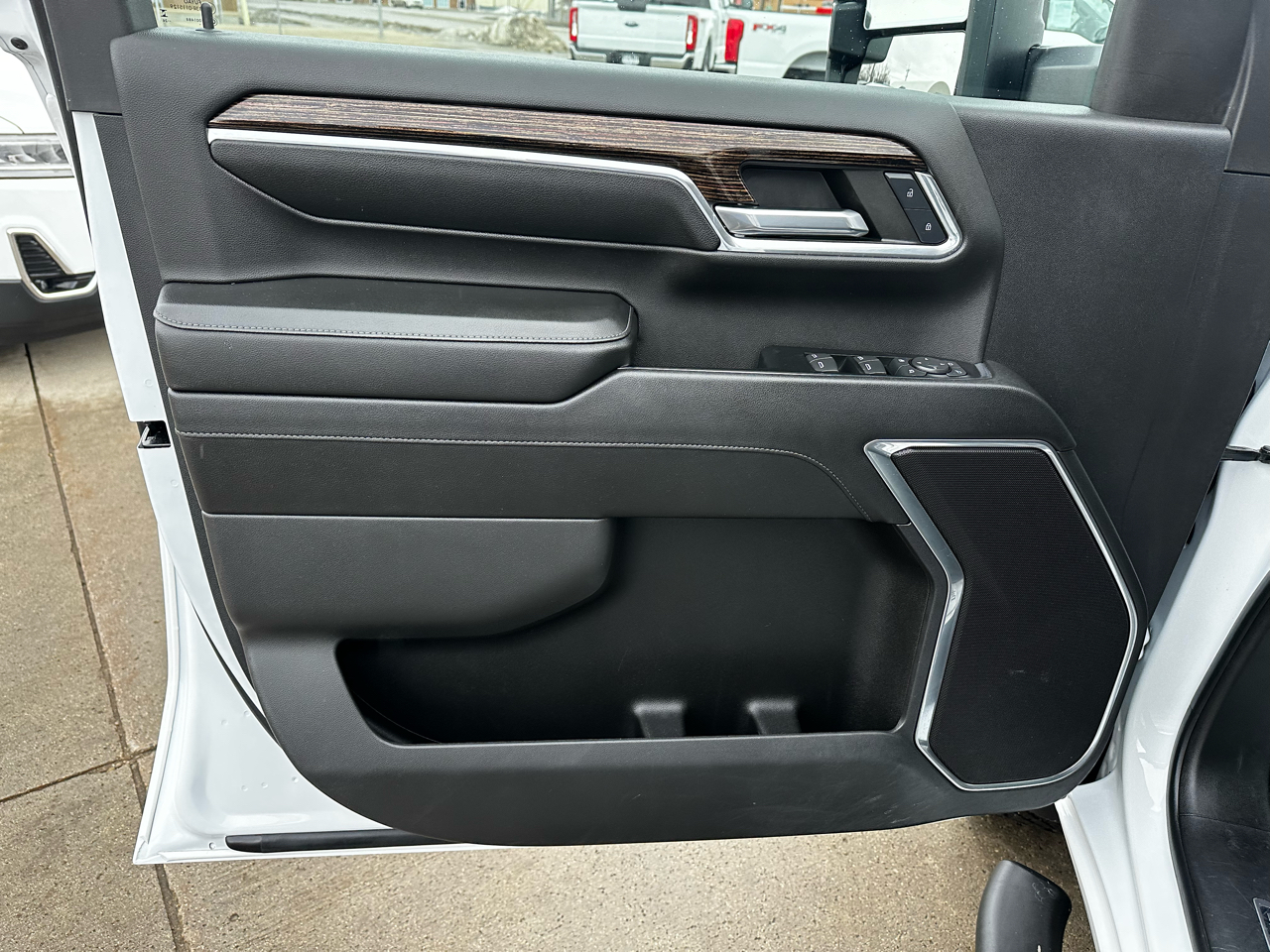 GMC Sierra 2500HD SLE Crew Cab 4WD 2024