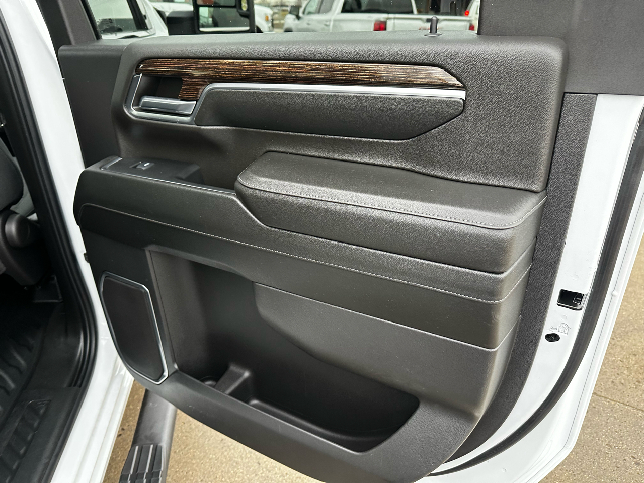 GMC Sierra 2500HD SLE Crew Cab 4WD 2024