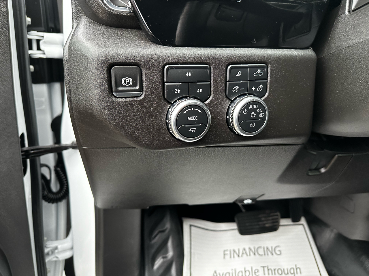 GMC Sierra 2500HD SLE Crew Cab 4WD 2024