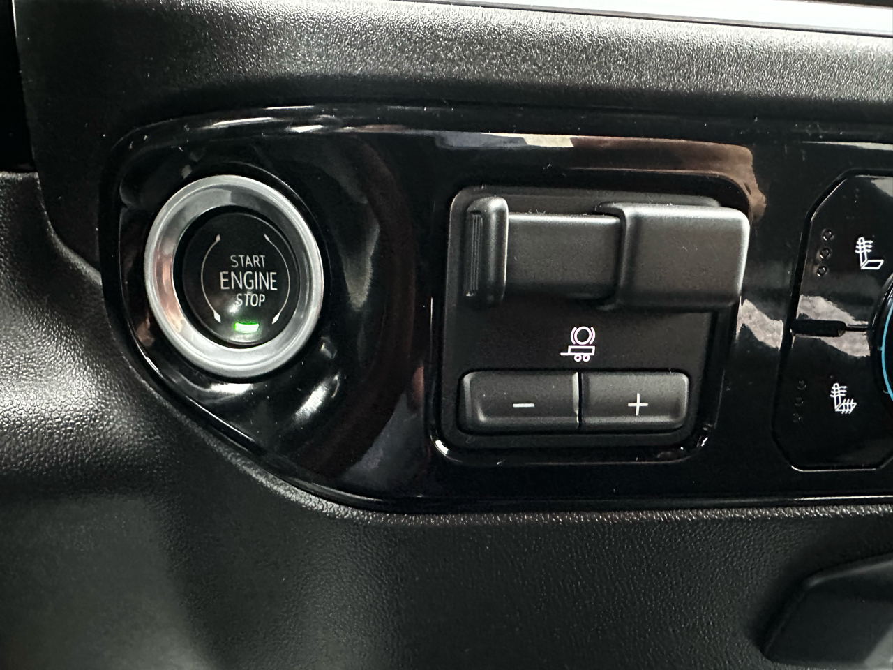 GMC Sierra 2500HD SLE Crew Cab 4WD 2024