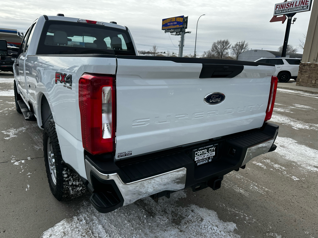 Ford F-350 SD XL SuperCab 4WD 2022