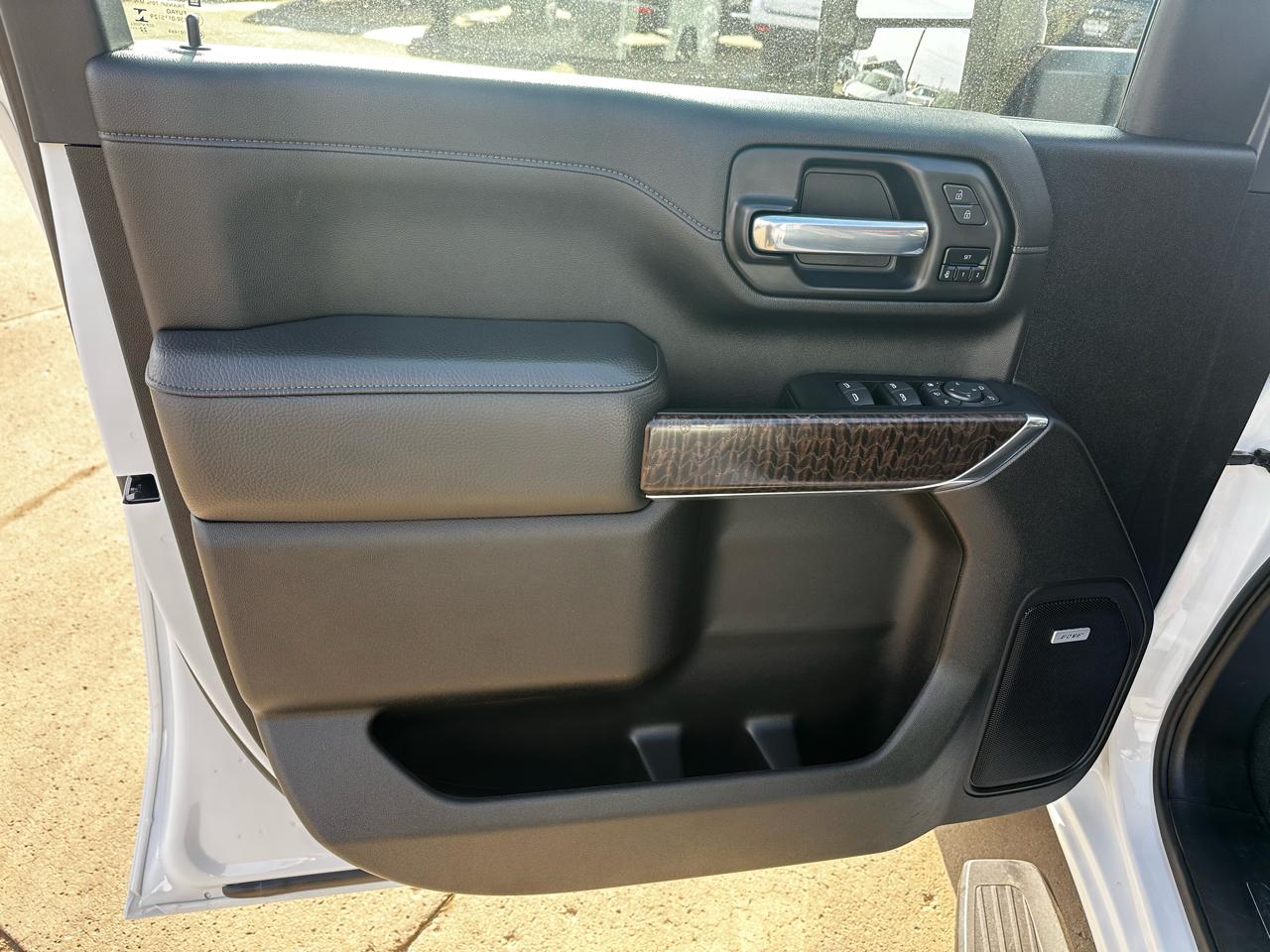 GMC Sierra 3500HD Denali Crew Cab Long Box 4WD 2023