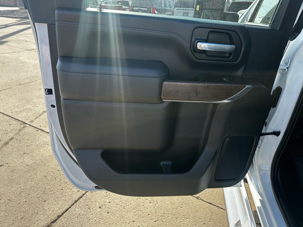 GMC Sierra 3500HD Denali Crew Cab Long Box 4WD 2023