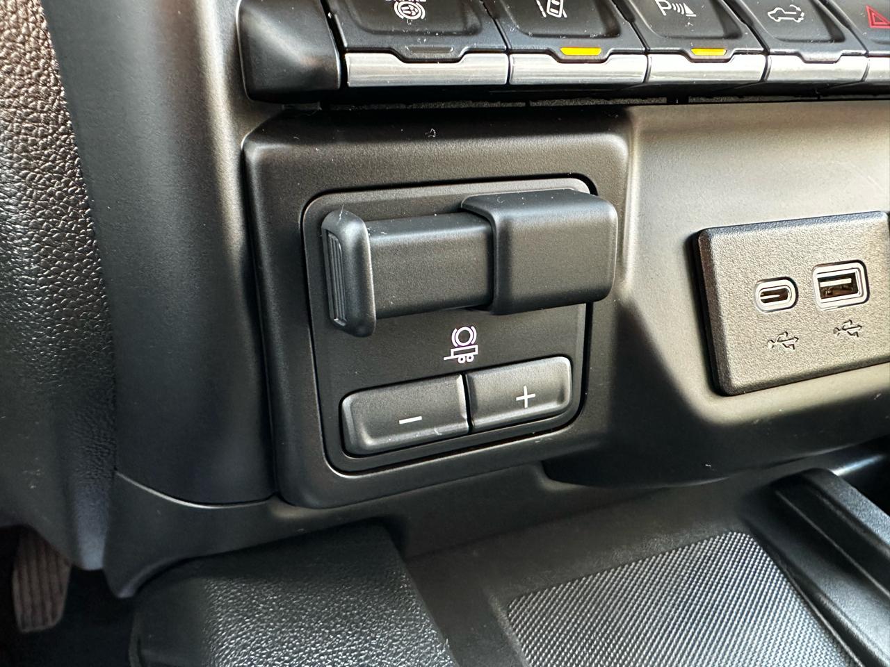 GMC Sierra 3500HD Denali Crew Cab Long Box 4WD 2023