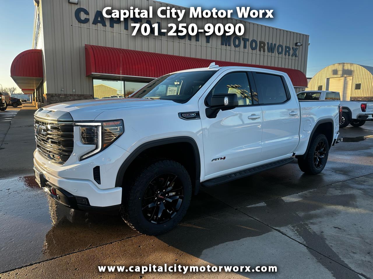 2023 GMC Sierra 1500 AT4 Crew Cab 4WD