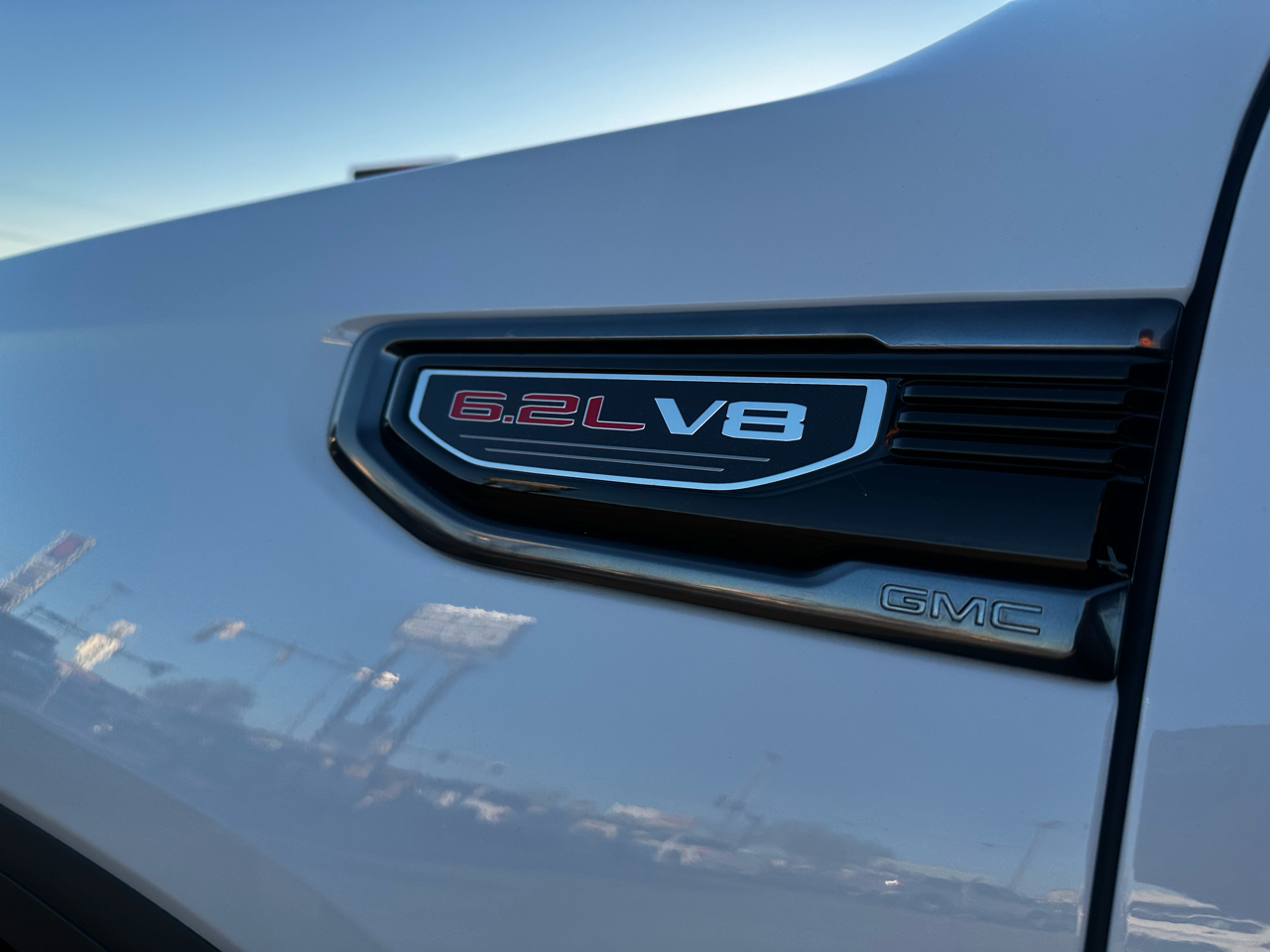 GMC Sierra 1500 AT4 Crew Cab 4WD 2023