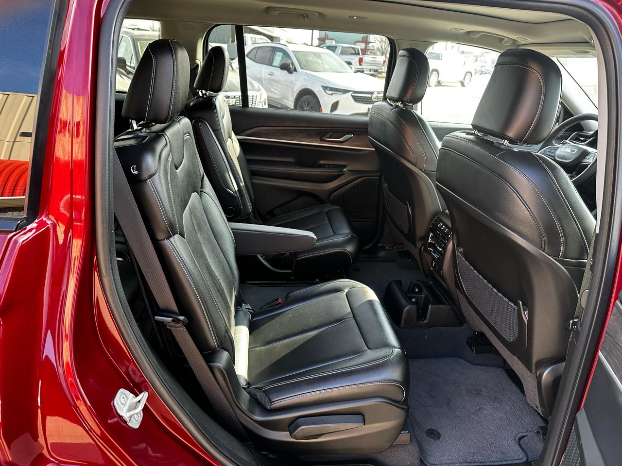 Jeep Grand Cherokee L Limited 4WD 2023