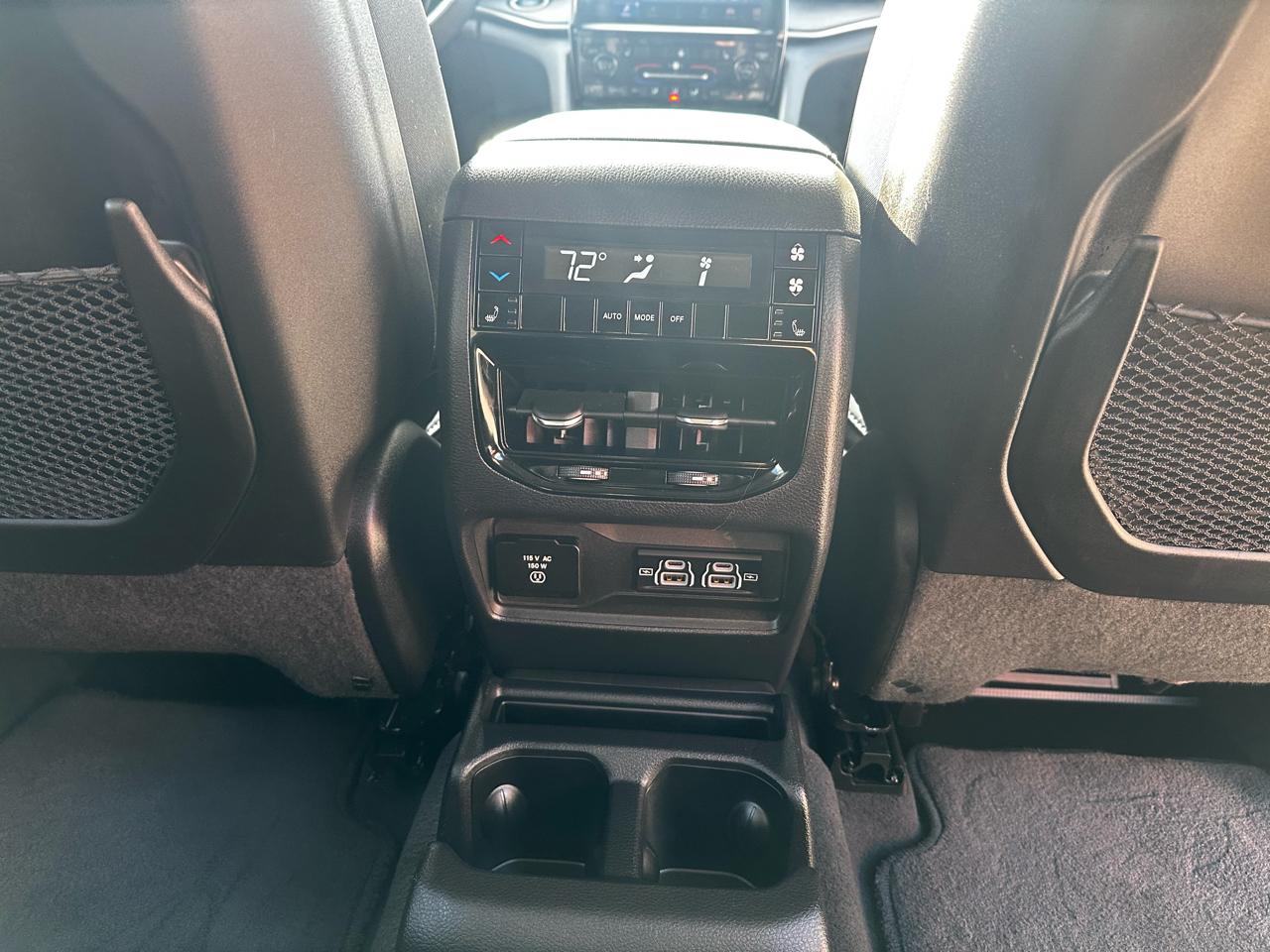 Jeep Grand Cherokee L Limited 4WD 2023