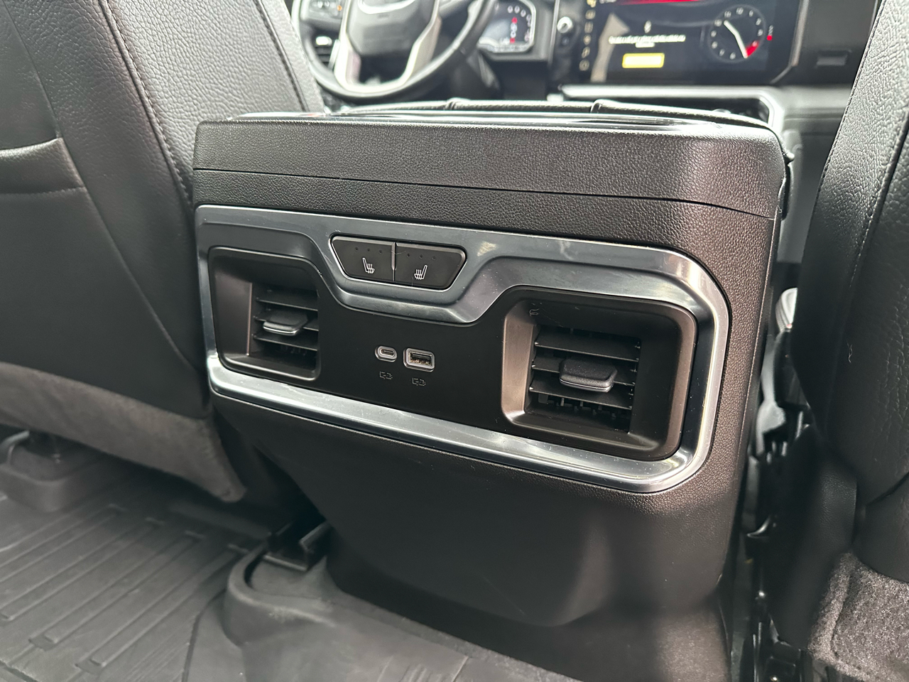 GMC Sierra 1500 Denali Crew Cab Short Box 4WD 2023