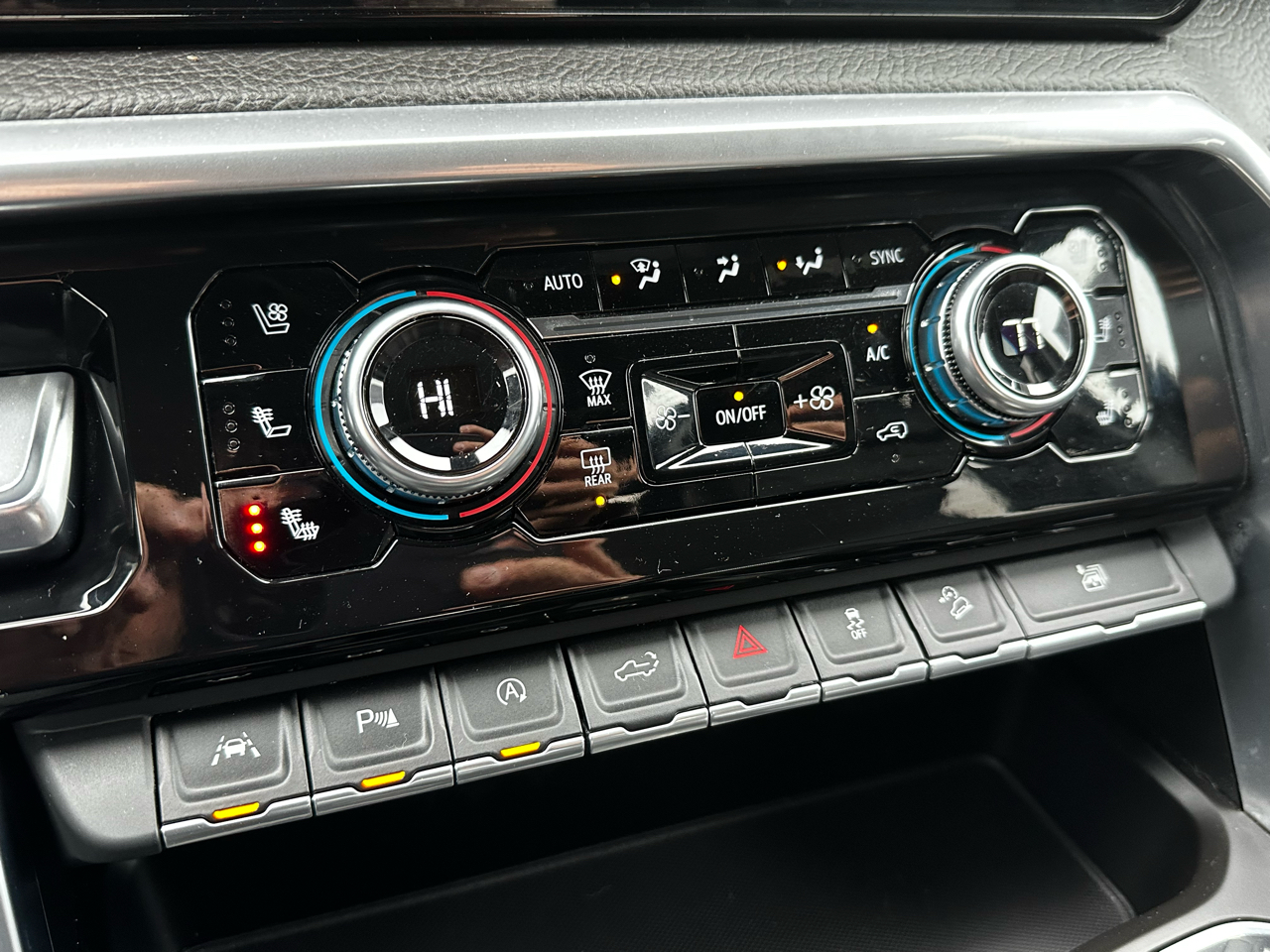 GMC Sierra 1500 Denali Crew Cab Short Box 4WD 2023