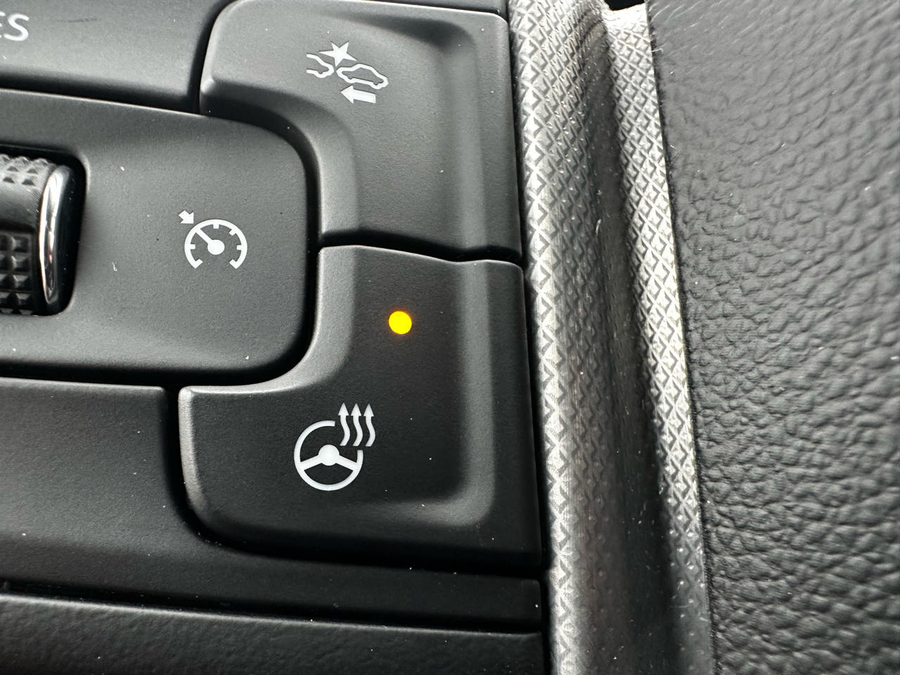 GMC Sierra 1500 Denali Crew Cab Short Box 4WD 2023