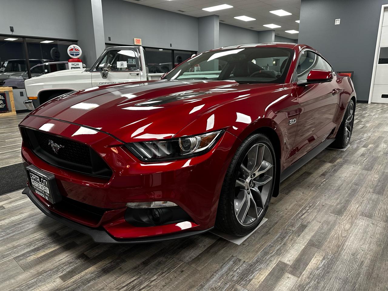 Ford Mustang GT Premium Coupe 2017