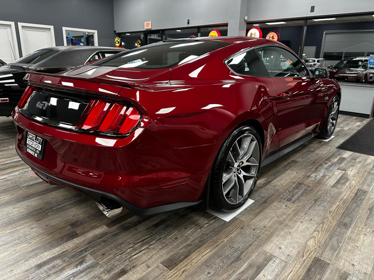 Ford Mustang GT Premium Coupe 2017